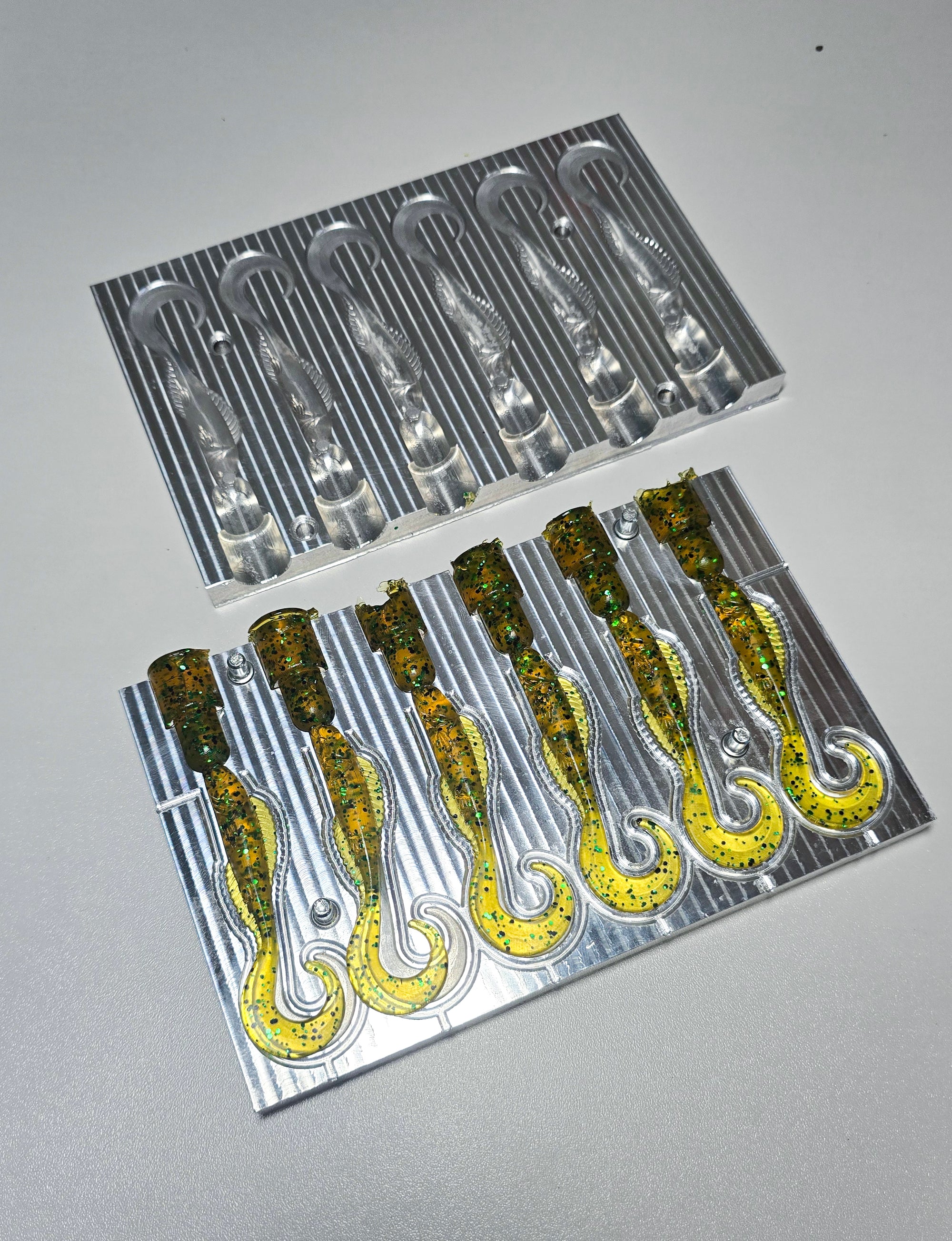 Ghost Round Eyes (3″- 6″) With Space to Glue the Eyes