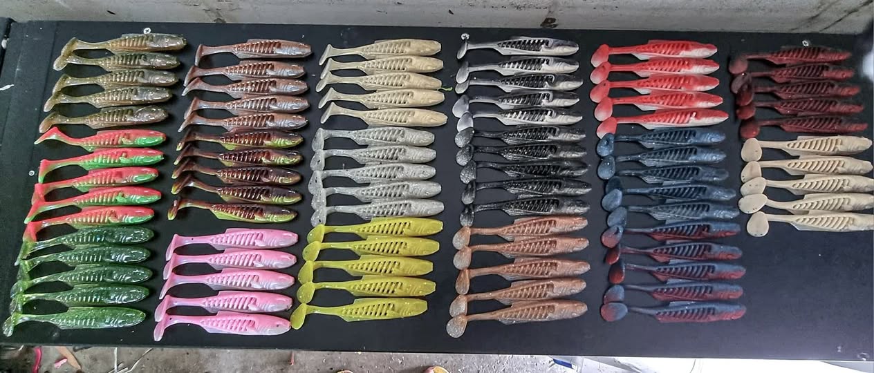 Hunter Round Eyes (3″- 6″) With Space to Glue the Eyes