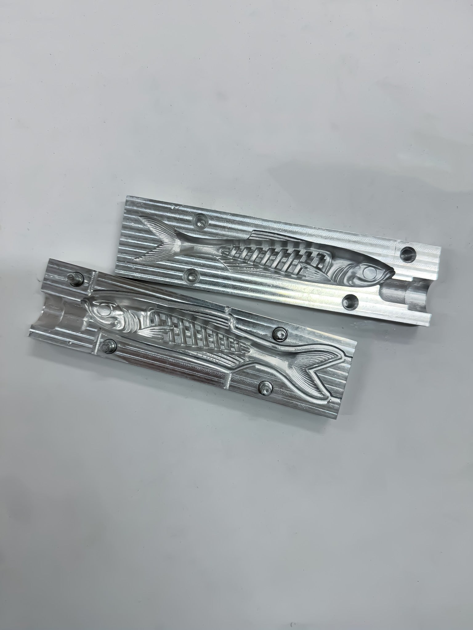 Hunter Round Eyes (3″- 6″) With Space to Glue the Eyes