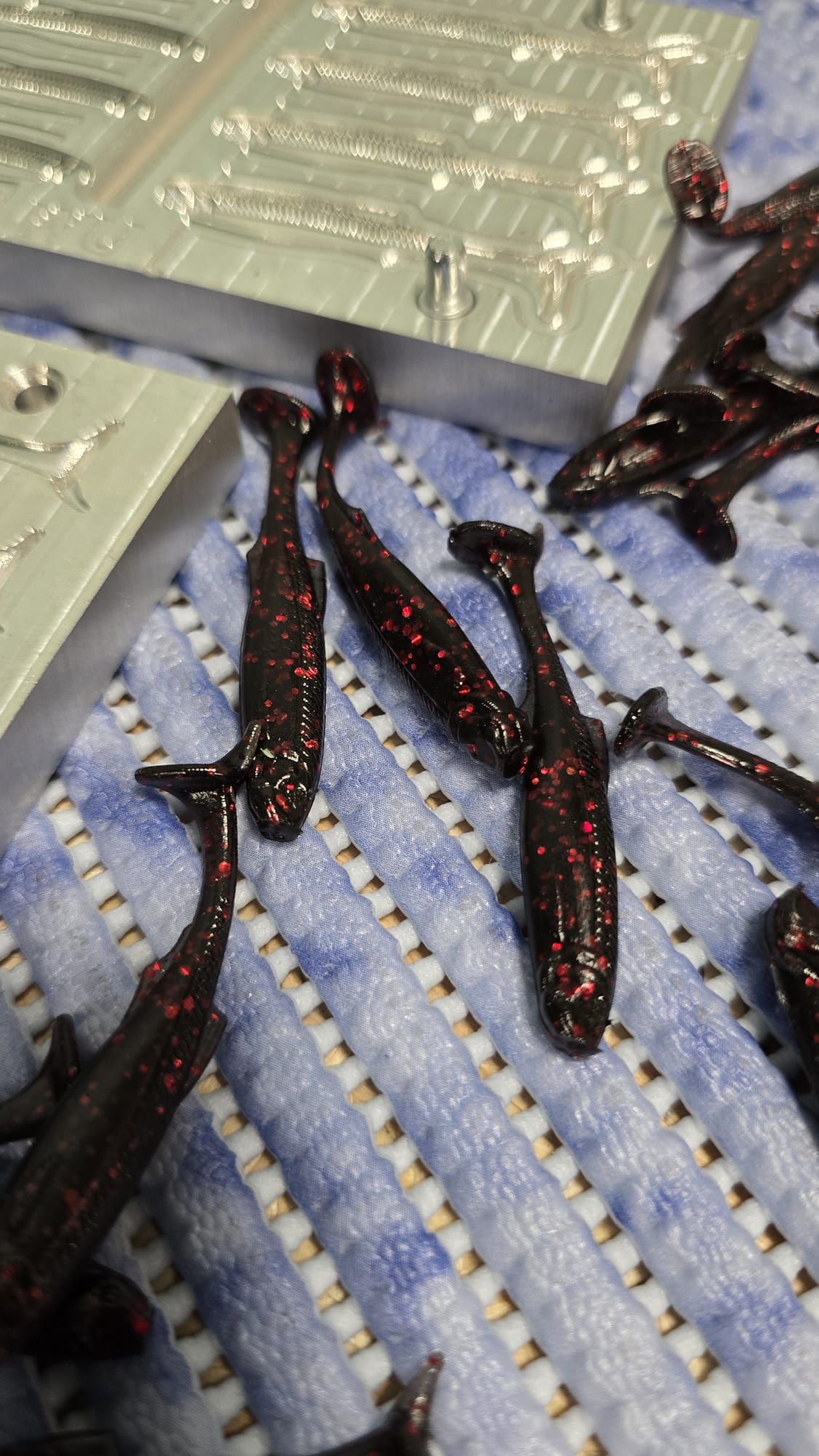 SpeedBait - 2.25inch - 8cav- Condition - New (no defects) - 1 in stock