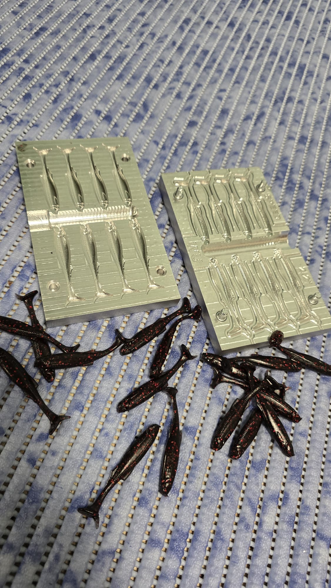 SpeedBait - 2.25inch - 8cav- Condition - New (no defects) - 1 in stock