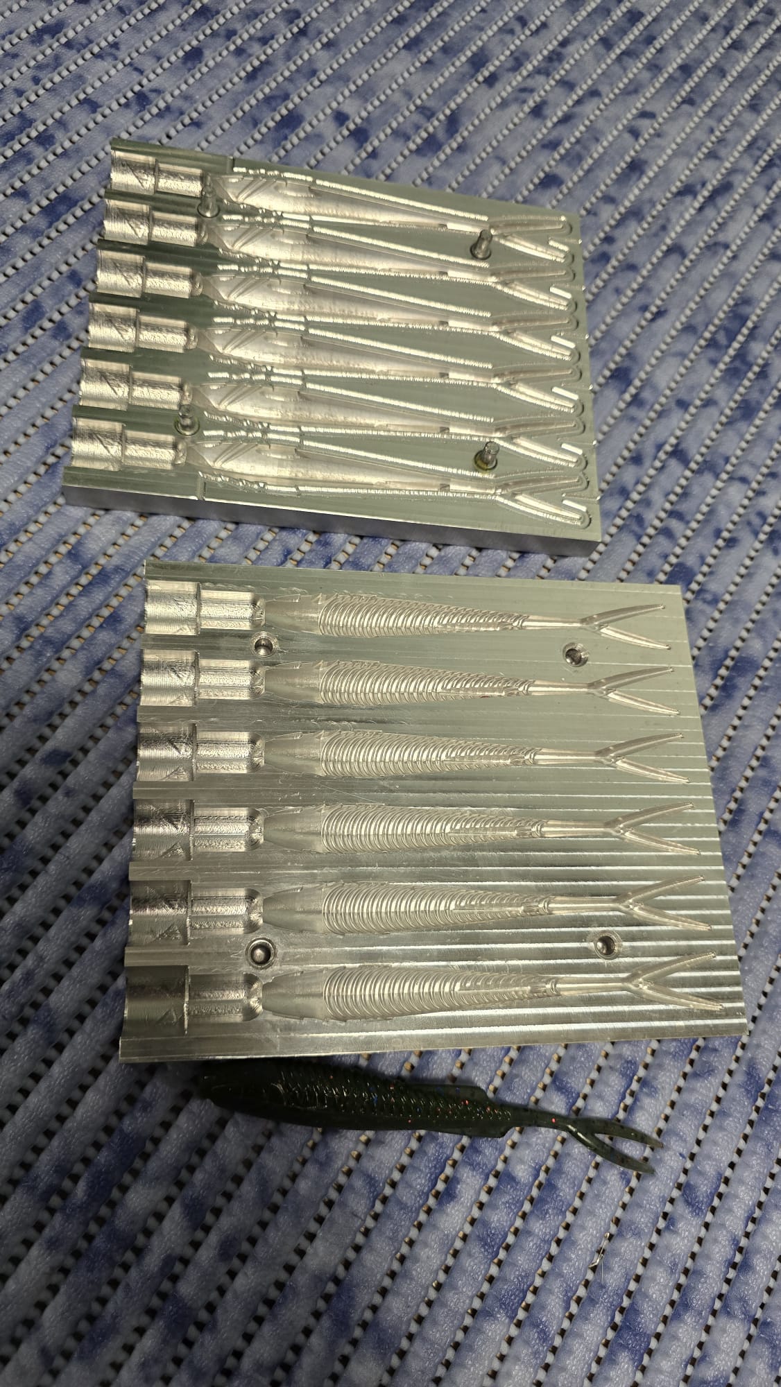 Minnow V5- 5inch - 6cav - Condition - New (no defects) - 1 in stock