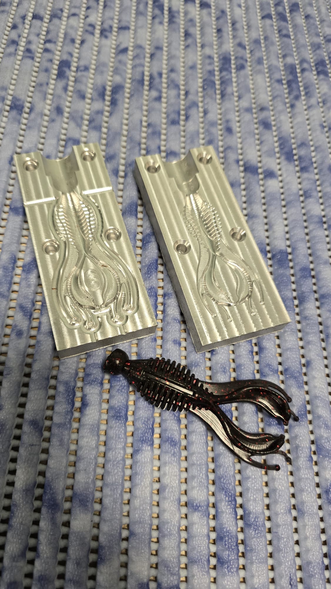 Alien- 2.5inch - 1cav - Condition - New (no defects) - 1 in stock