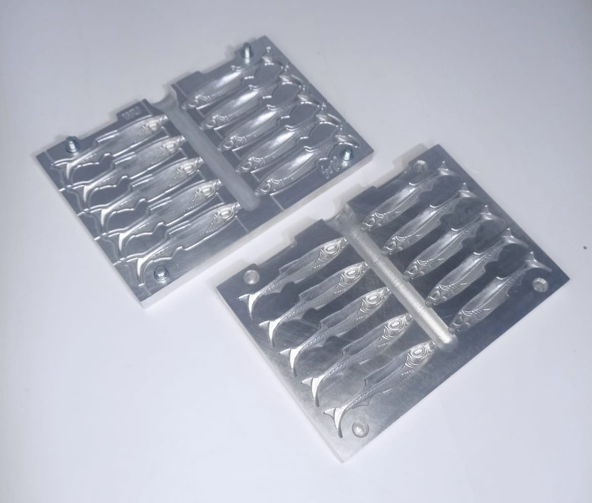 Small Rider Round Eyes (1.5″-2.5″)